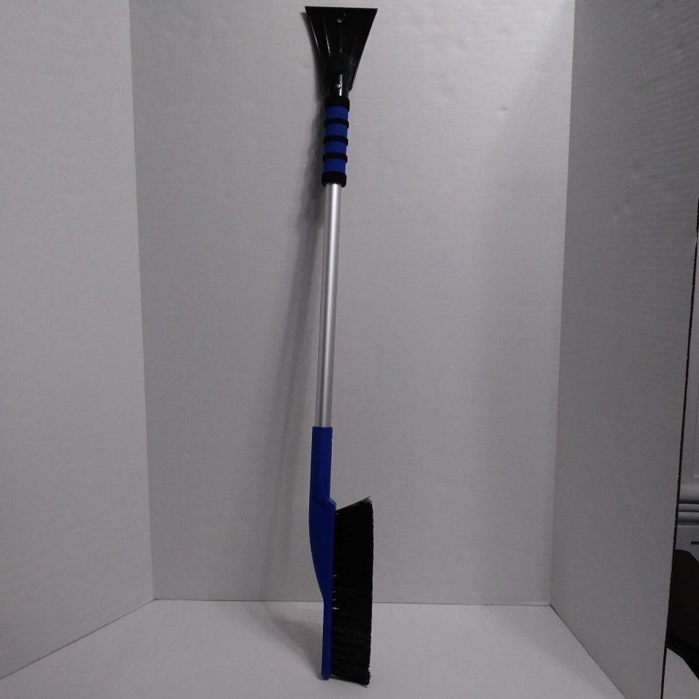 Auto Drive Winter Driving 35-INCH Snow Brush With Scraper